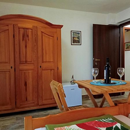 Apartments And Rooms Bova Baška Extérieur photo