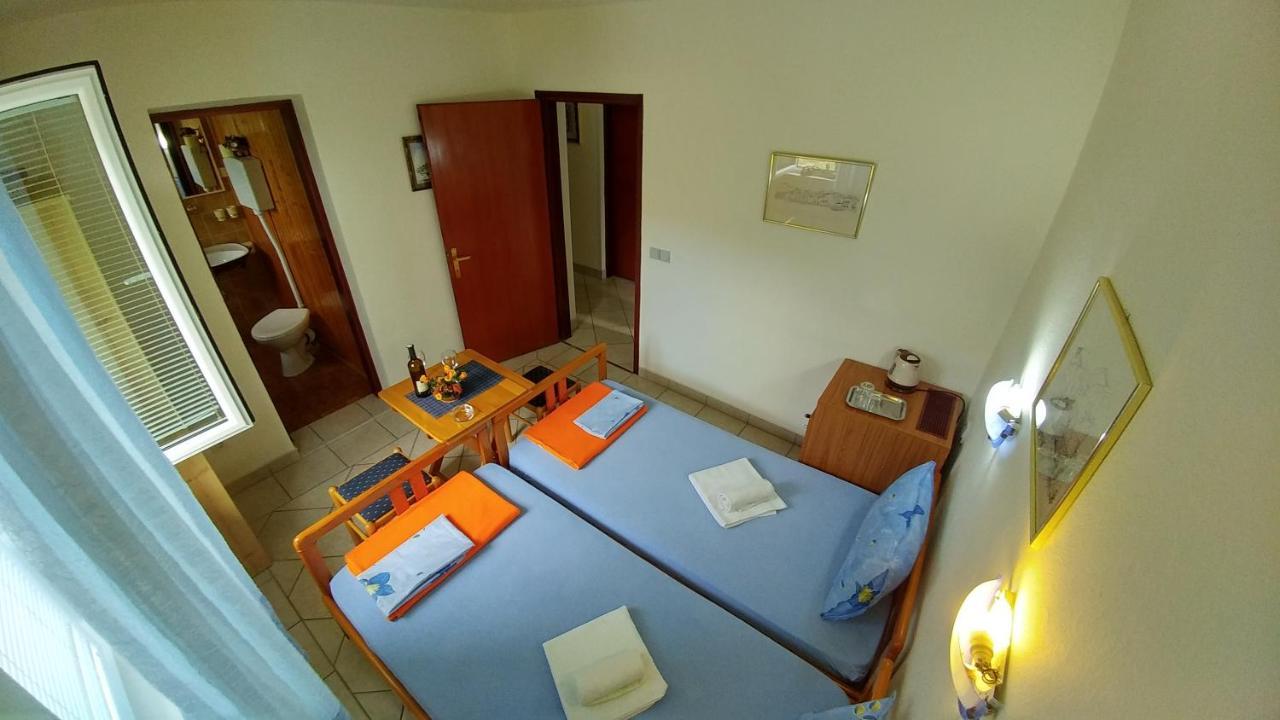 Apartments And Rooms Bova Baška Extérieur photo