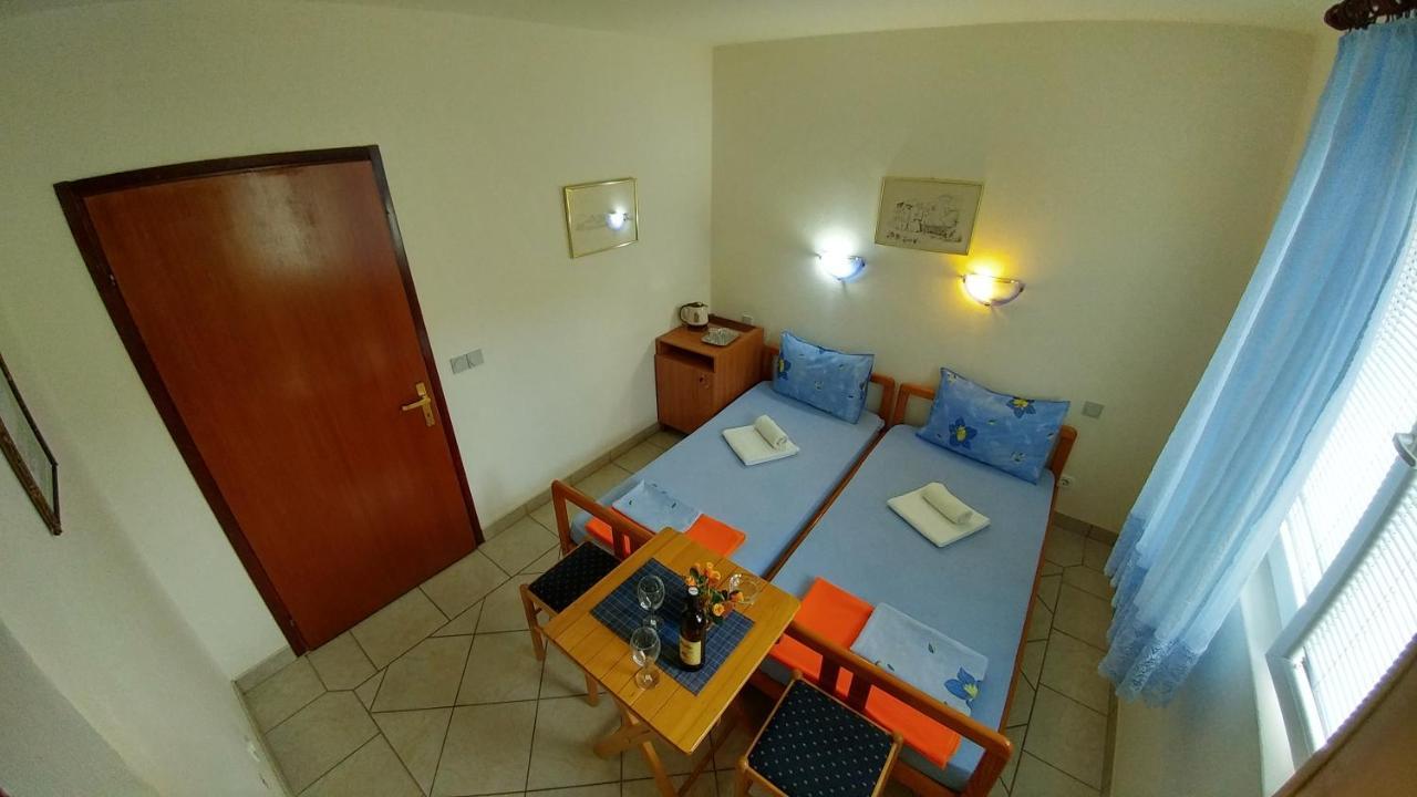 Apartments And Rooms Bova Baška Extérieur photo