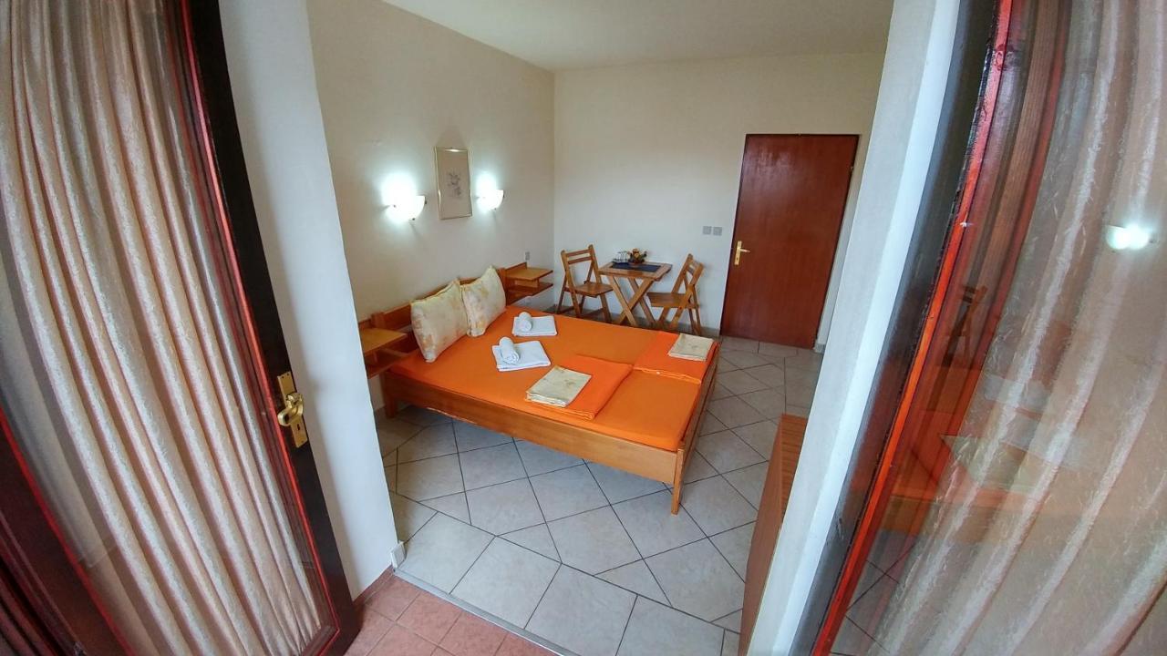 Apartments And Rooms Bova Baška Extérieur photo