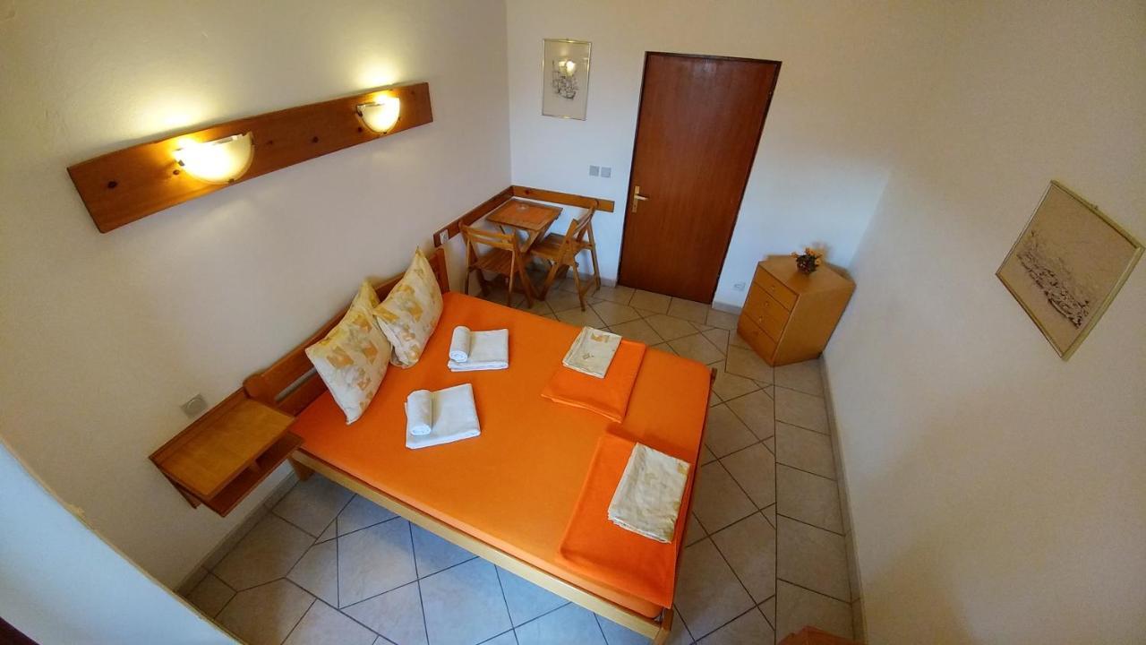 Apartments And Rooms Bova Baška Extérieur photo