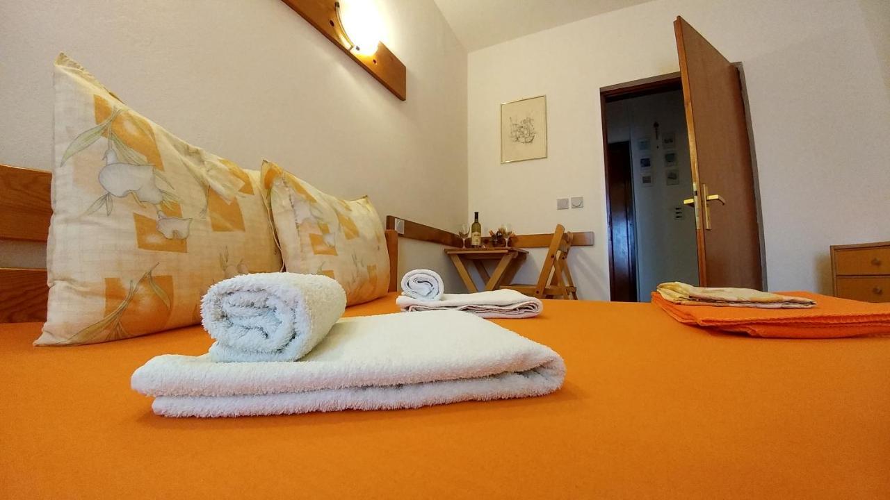 Apartments And Rooms Bova Baška Extérieur photo