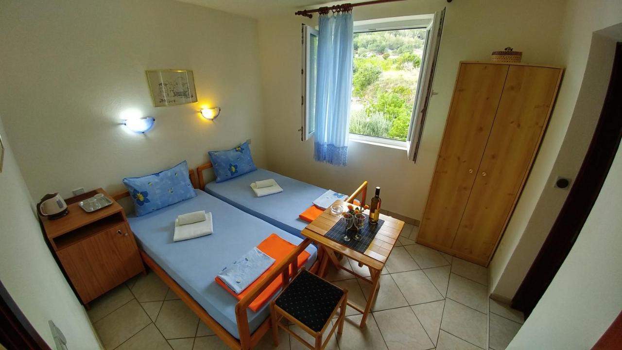 Apartments And Rooms Bova Baška Extérieur photo