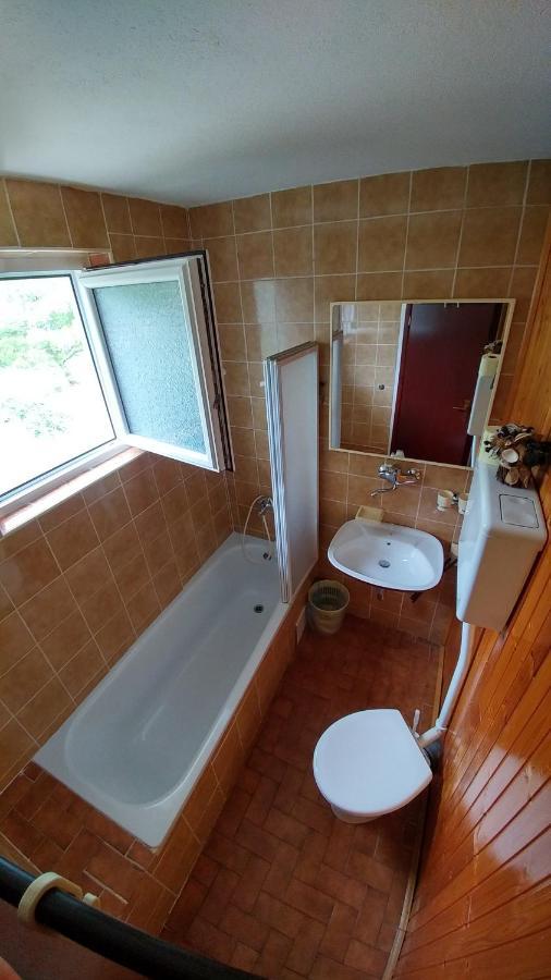 Apartments And Rooms Bova Baška Extérieur photo