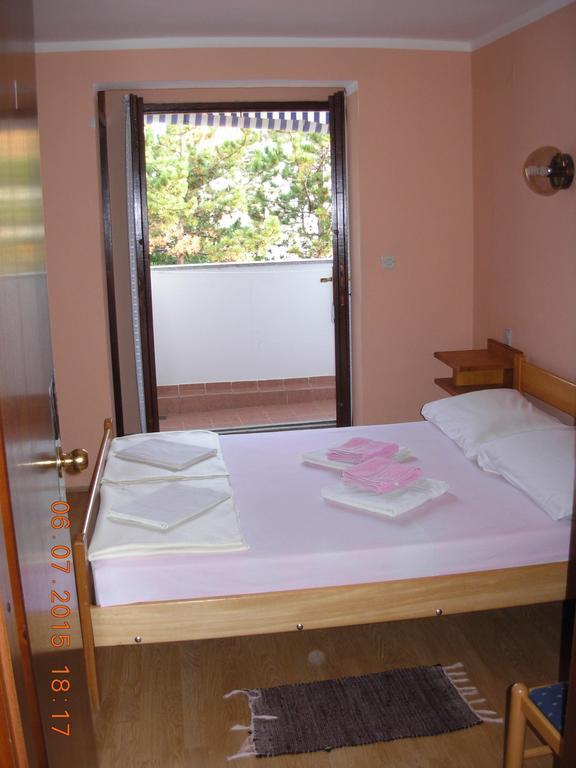 Apartments And Rooms Bova Baška Extérieur photo